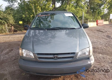 2000 Toyota Sienna Le from USA, damaged, VIN 4T3ZF13C8YU270960